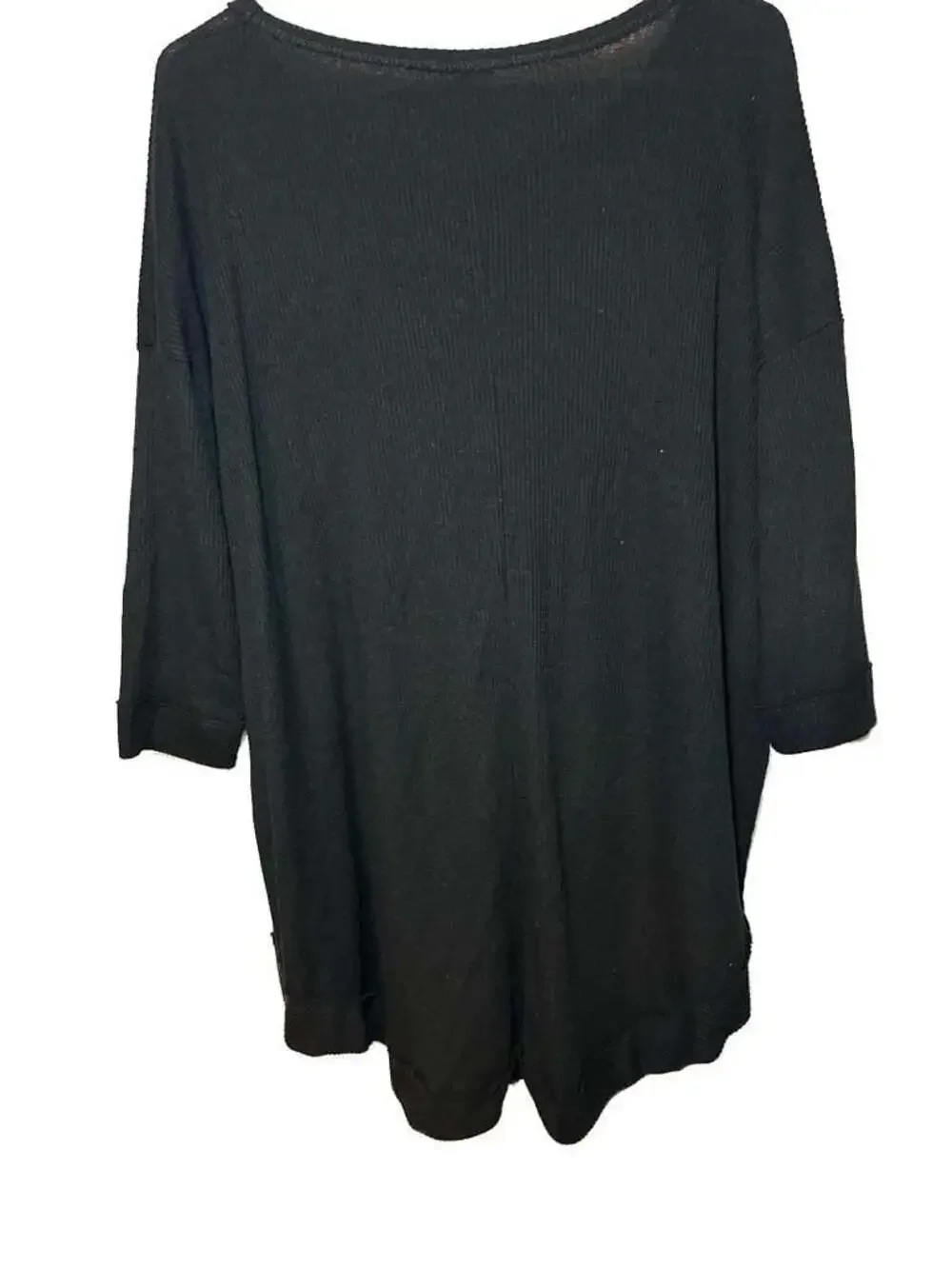 SO Juniors' Plus Size Waffle Knit Oversized V-Neck High-Low Top - Picture 2 of 3